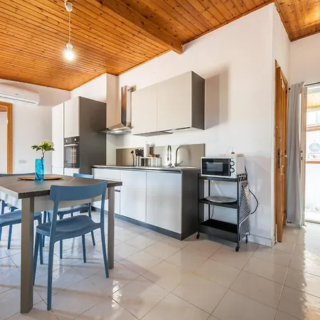 בית נופש Attico Lussu