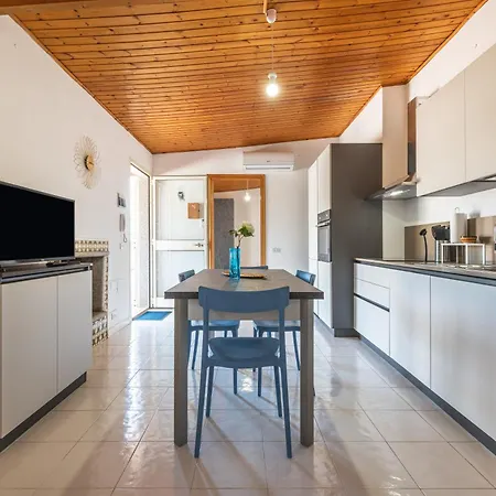 Attico Lussu Ferienhaus